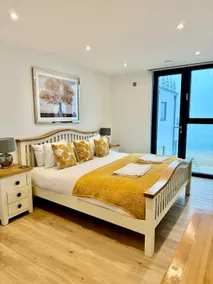 Ramsgate Stunning Sea View Apt Free Parking - Image 2