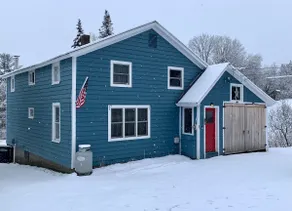 Cozy 3 bedroom 2 bath home close to hiking, biking, and Stowe! - Image 3