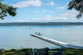 Big Glen Lakefront in Glen Arbor - Image 2