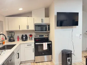 Kennitivity's 2BR Home | Private Entry | Tacoma - Image 5