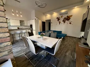 Bright luxury apartment in the city center - Image 4