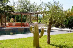 Bali-style 5-bedroom villa with pool and hot tub - Image 2