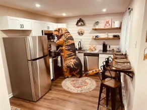 The Cozy Cottage w/ a private hot tub - Image 5