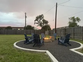 1/2 Mi to A&M, Hot Tub, Cold Plunge, Fire Pit - Image 3