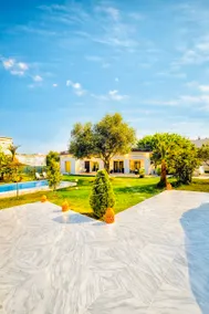 Luxury Villa with Pool & Garden5km from Cabo - Image 4