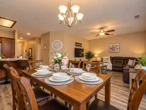 3 BR Home Near 3 Natn’l Parks & Close to Airport - Image 3