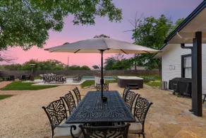 1 Acre Oasis W/Pool & Hot-Tub Near Main! - Image 5