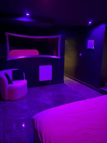 Loft 90 m2, Hyper centre Riom Suite Marylin, Spa - Image 5