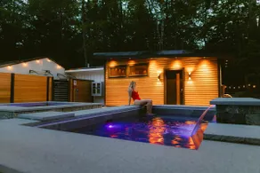 A-frame w/ towering 18ft glass wall & deck - 15 - Image 4