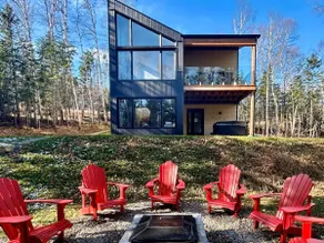 Aspen 88: Hot Tub, 8km Trails & Forest Views - Image 3