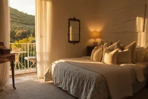 Rome Getaway: Romantic 2 Bed Home In Castle Walls - Image 2