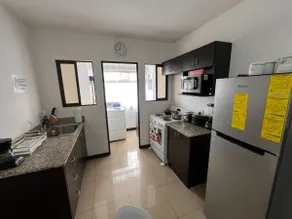 Warm apartment, security and free parking - Image 5