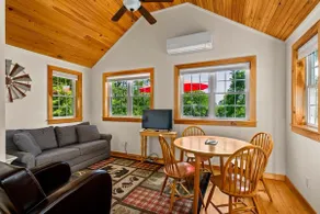 Amazing Coastal Cottage Near Camden – Pet Friendly - Image 5