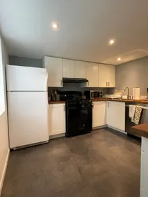 Spacious and Private Place with a BIG Yard - Image 3