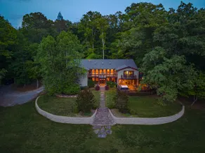 Laughing Bear Lodge 10k sqft On Trout Stream - Image 2