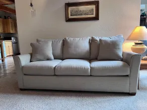 Charming Italian Villa Retreat • 10 Min to Autzen - Image 3