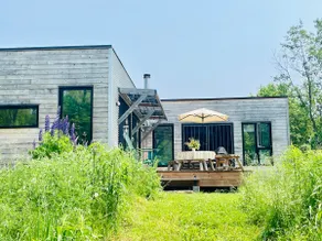 JustOneLife Cottage, Canton de-l'Est, Riverfront - Image 2