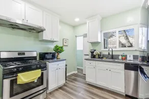 Remodeled Prime location KingBed Private Entrance! - Image 4