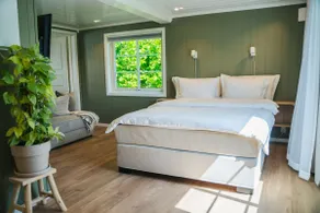 Cozy guesthouse with Christmas atmosphere and quiet landscape - Image 4