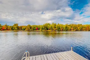 1BR Lakefront | Dog Friendly | Dock | Kayaks - Image 4