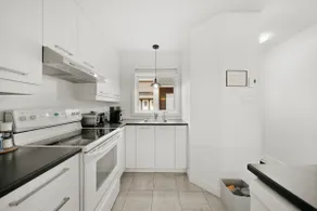The BeachHouse Victo💫 Grand Apartment is in a good location. - Image 5
