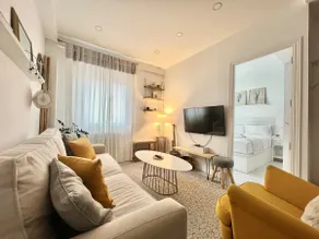 Comfortable and elegant, with lots of light - Image 2
