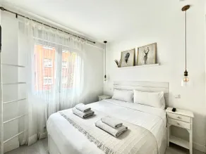 Comfortable and elegant, with lots of light - Image 4
