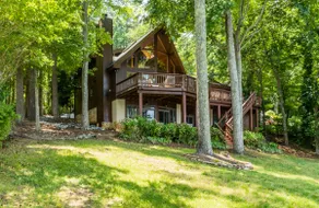 The Chateau at Ferncliff | Beautiful Main Lake Views - Image 3