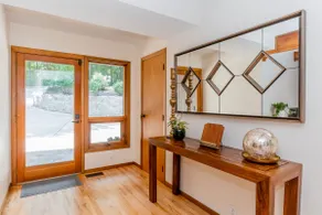 The Chateau at Ferncliff | Beautiful Main Lake Views - Image 4