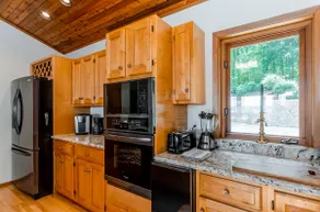 The Chateau at Ferncliff | Beautiful Main Lake Views - Image 5