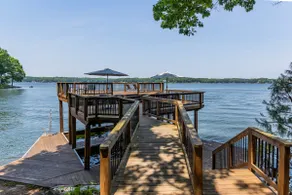 The Chateau at Ferncliff | Beautiful Main Lake Views - Image 2
