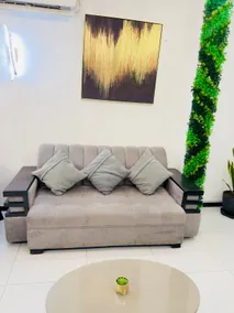 Luxury Suite 1 - Image 3