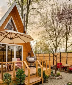 Indoor Sheltered Bungalow with Jacuzzi - Image 5