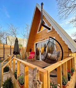 Indoor Sheltered Bungalow with Jacuzzi - Image 4