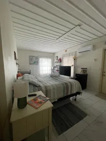 Private Affordable Suite - Image 3