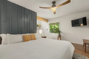 Modern Creekside Cottage in quiet neighborhood. - Image 4