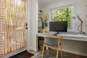 Modern Creekside Cottage in quiet neighborhood. - Image 2