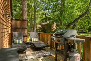 Modern Creekside Cottage in quiet neighborhood. - Image 5