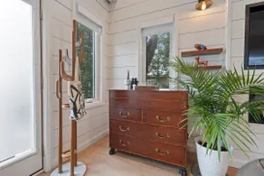 Cozy Turkey Point Tiny Home 1 min walk to the beach with Jacuzzi Hottub! - Image 4