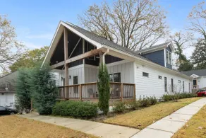 Chill Ville - 4BR Gem, Games and Steps to EAV Fun - Image 5