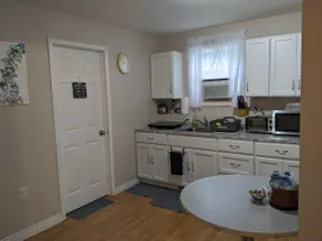 Home Next to 3 Beaches and the Salt March Trail - Image 3