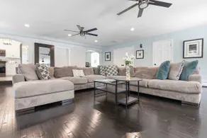 Solomons Spacious 6-BD Family Home with Hot Tub - Image 2