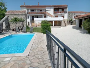 Attractive house with a pool in rural Istria - Image 5