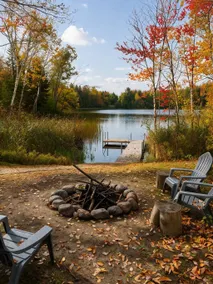 Little Longbow Lakefront Chalet - Image 3