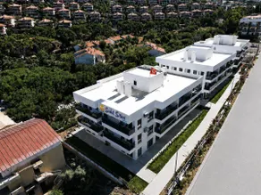 Fully equipped apartment offering hotel amenities in Güllük - Image 2