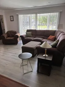 4 bedroom 2.5 bath home - quiet relaxing patio - Image 4