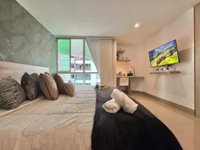 Premium Apt: 2 Balconies, FastWifi, NearEverything - Image 4