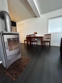 Great newly renovated apartment with 6 beds. - Image 4