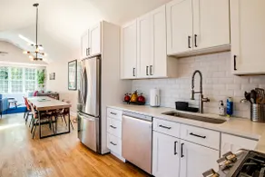 Luxuriously bright 6-bedroom duplex: The Treehouse - Image 2