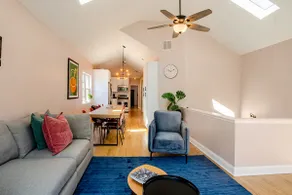 Luxuriously bright 6-bedroom duplex: The Treehouse - Image 5